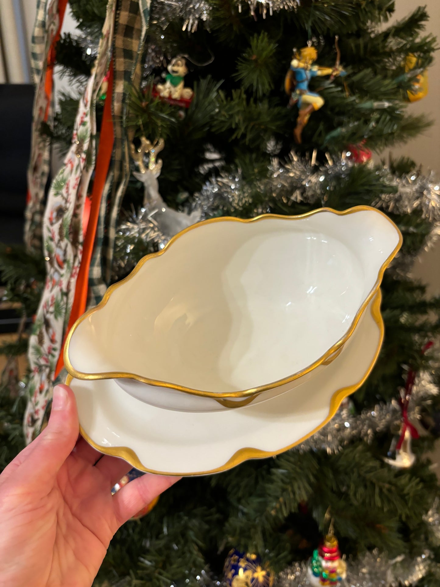 Stunning Haviland Limoges gravy boat with attached under plate!