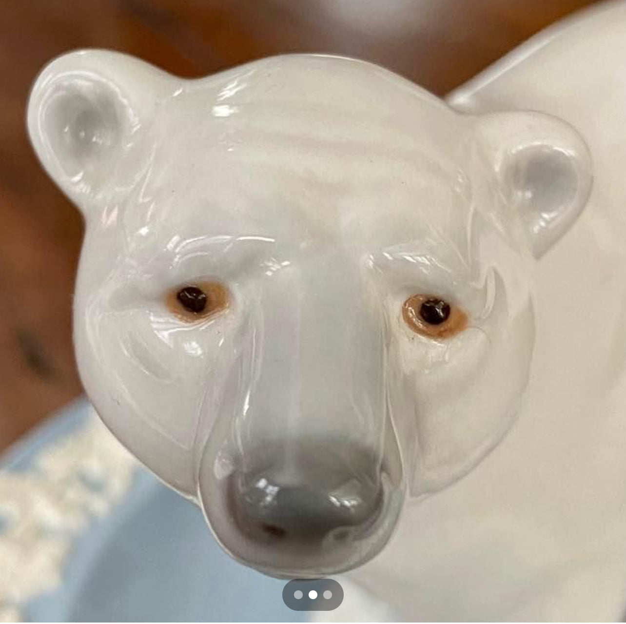 Lovely designer Lladro polar bear statue figurine by Juan Huerta in 1977.