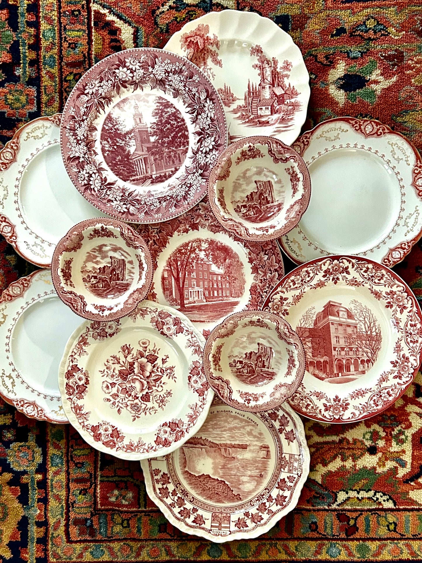 Set of 3 Alfred Meakin of England pink & white scalloped dinner plates