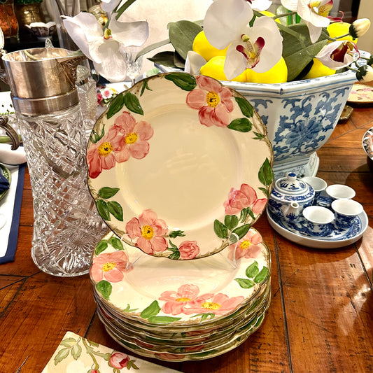 Lovely Set of 2 vintage Franciscan Desert Rose 8.5 d luncheon  plates