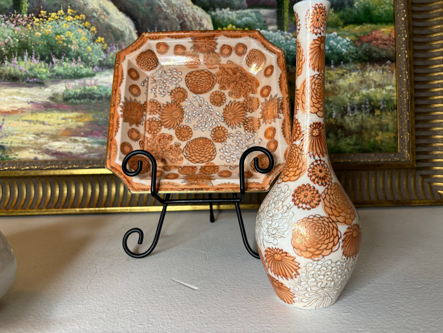 Chrysanthemum plate and bud vase set! - Excellent condition!