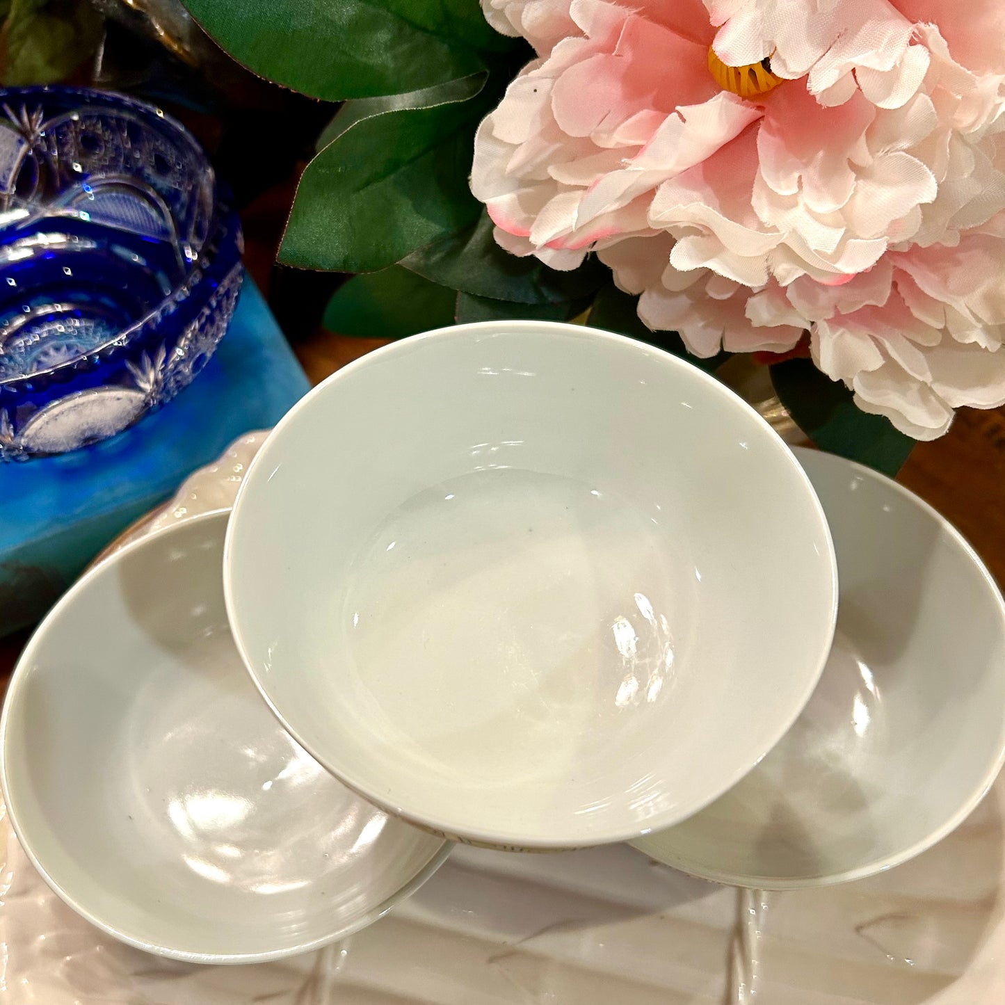 Set of 3 gorgeous vintage chinoiserie chinoiserie rose canton soup bowls or trinket dish