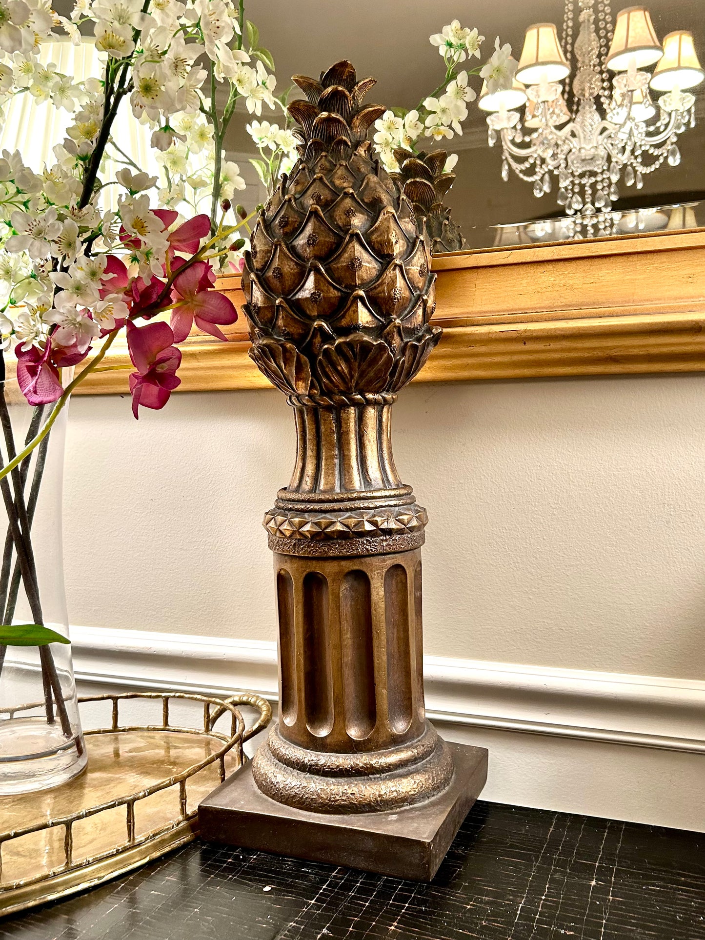 Designer Andrea by Sadek massive welcoming pineapple pillar mantle piece statue