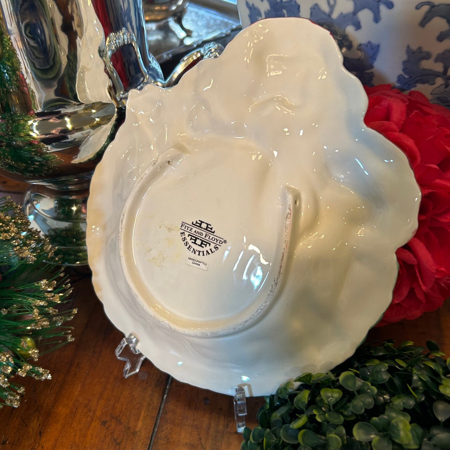 Festive Vintage Fitz & Floyd Santa with a bow christmas plate