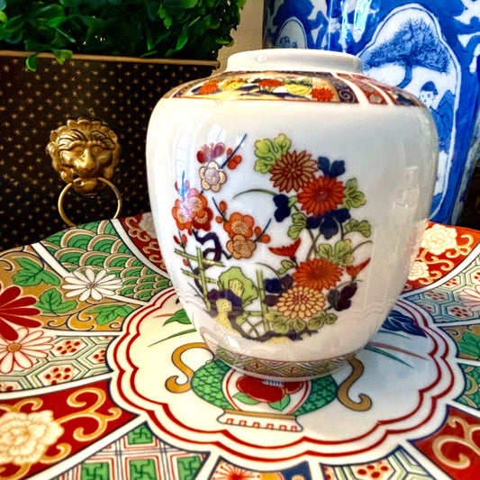 Chic hand painted Imari porcelain chinoiserie Ginger jar vase