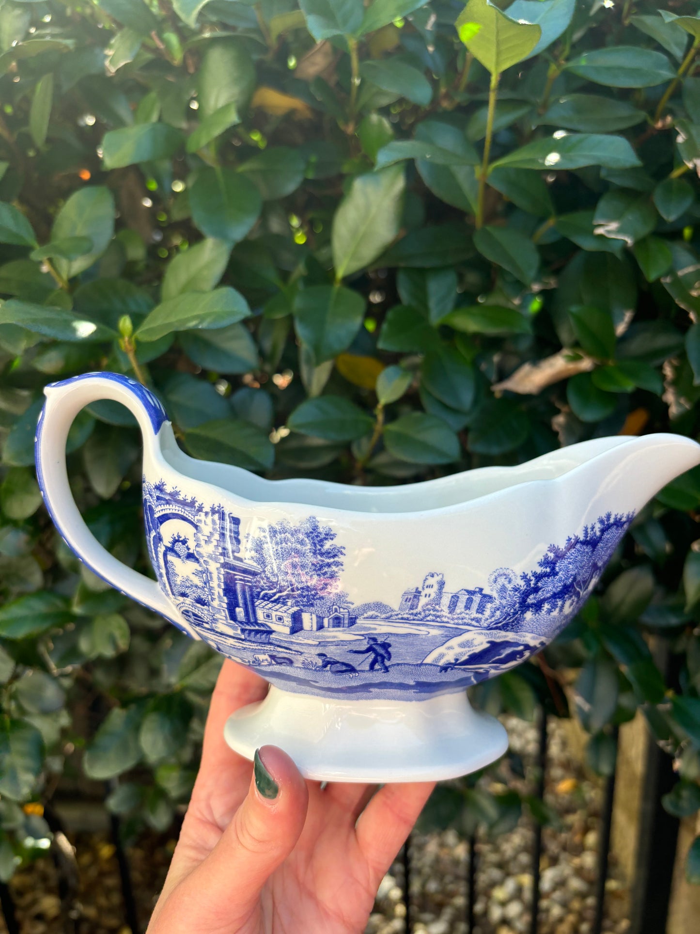 Beautiful Spode Italian blue and white gravy boat! - Excellent condition!