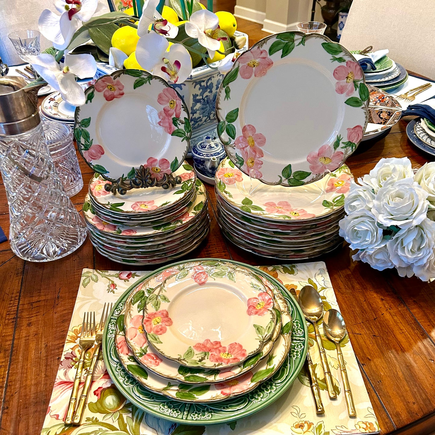 Lovely Set of 2 vintage Franciscan Desert Rose 8.5 d luncheon  plates