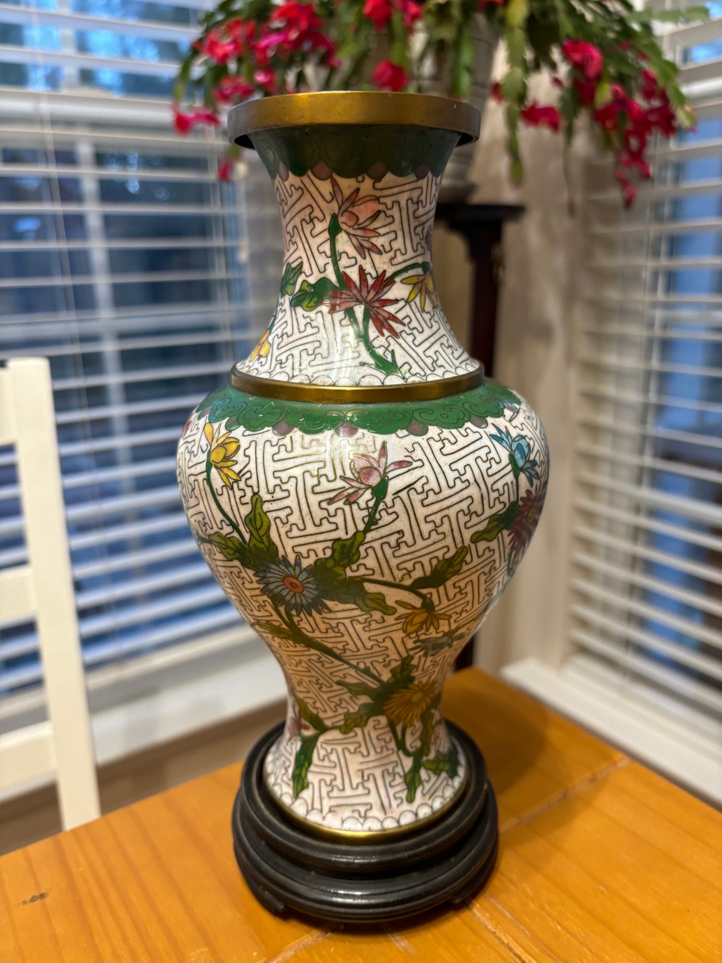 Beautiful cloisonné vase! - Excellent condition!