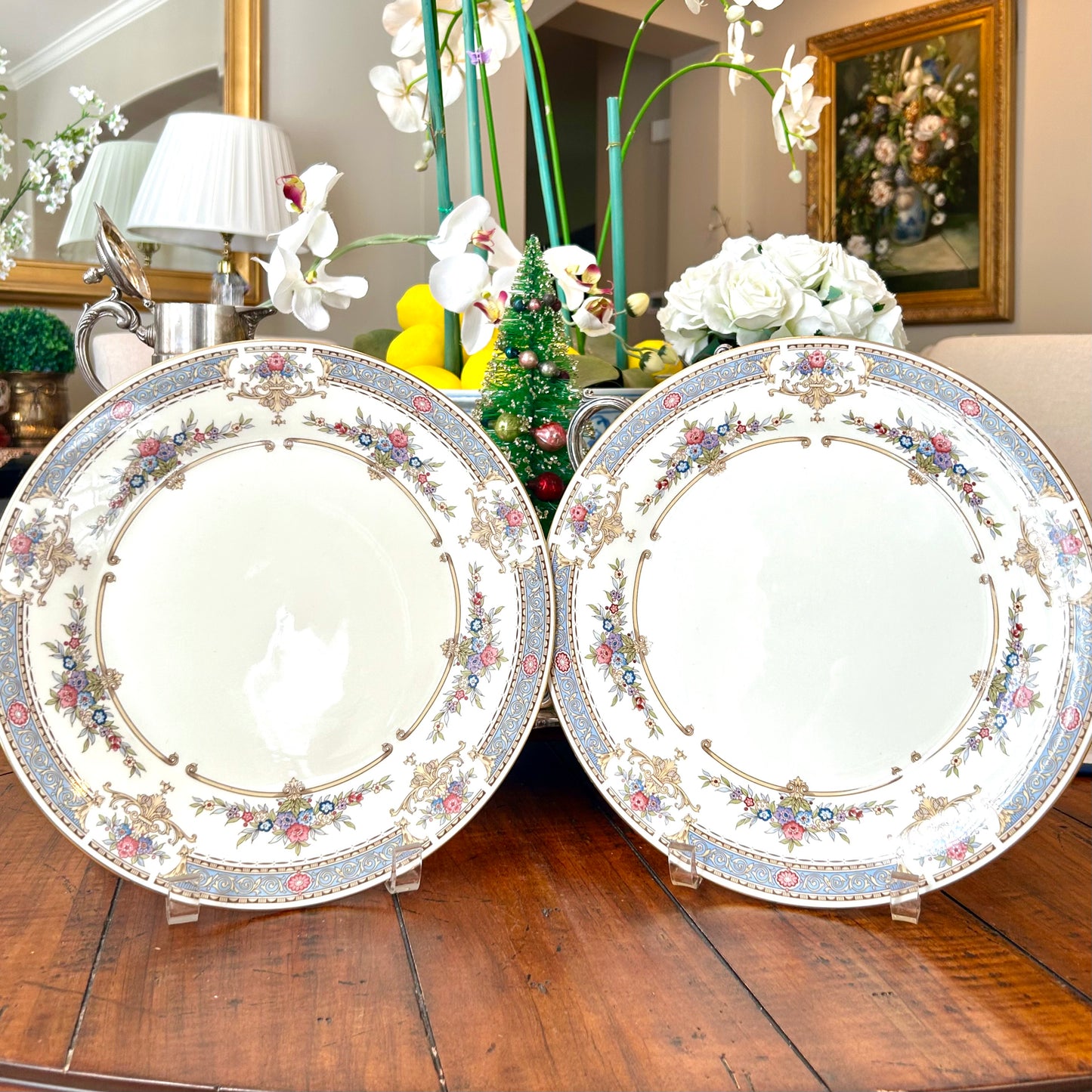 Pair of MINTON of England bone china dinner plates circa 1979 in "Persian Rose"