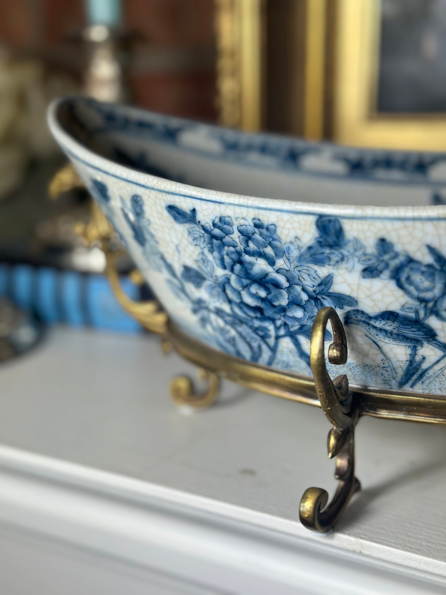 [14.5Lx8W Porcelain Blue And White Floral w/ Bird Pattern Oval Basin