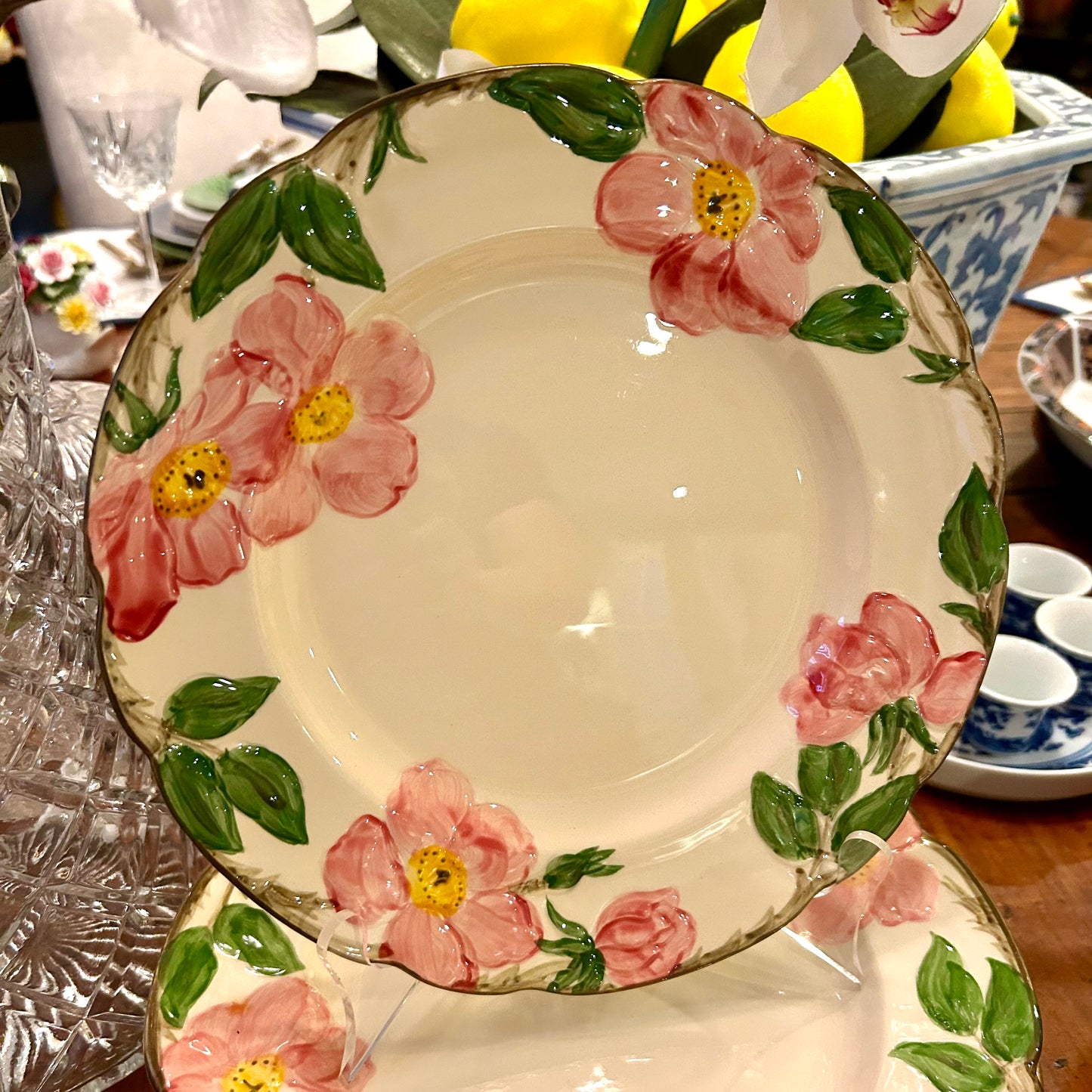 Lovely Set of 2 vintage Franciscan Desert Rose 8.5 d luncheon  plates