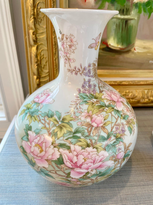 Japanese Porcelain Floral Chinoiserie Vase - Pristine!