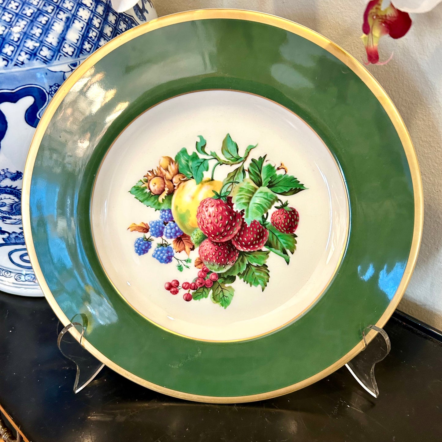 Gorgeous hand painted designer Pikard fruit Centerpiece  plate 10 d