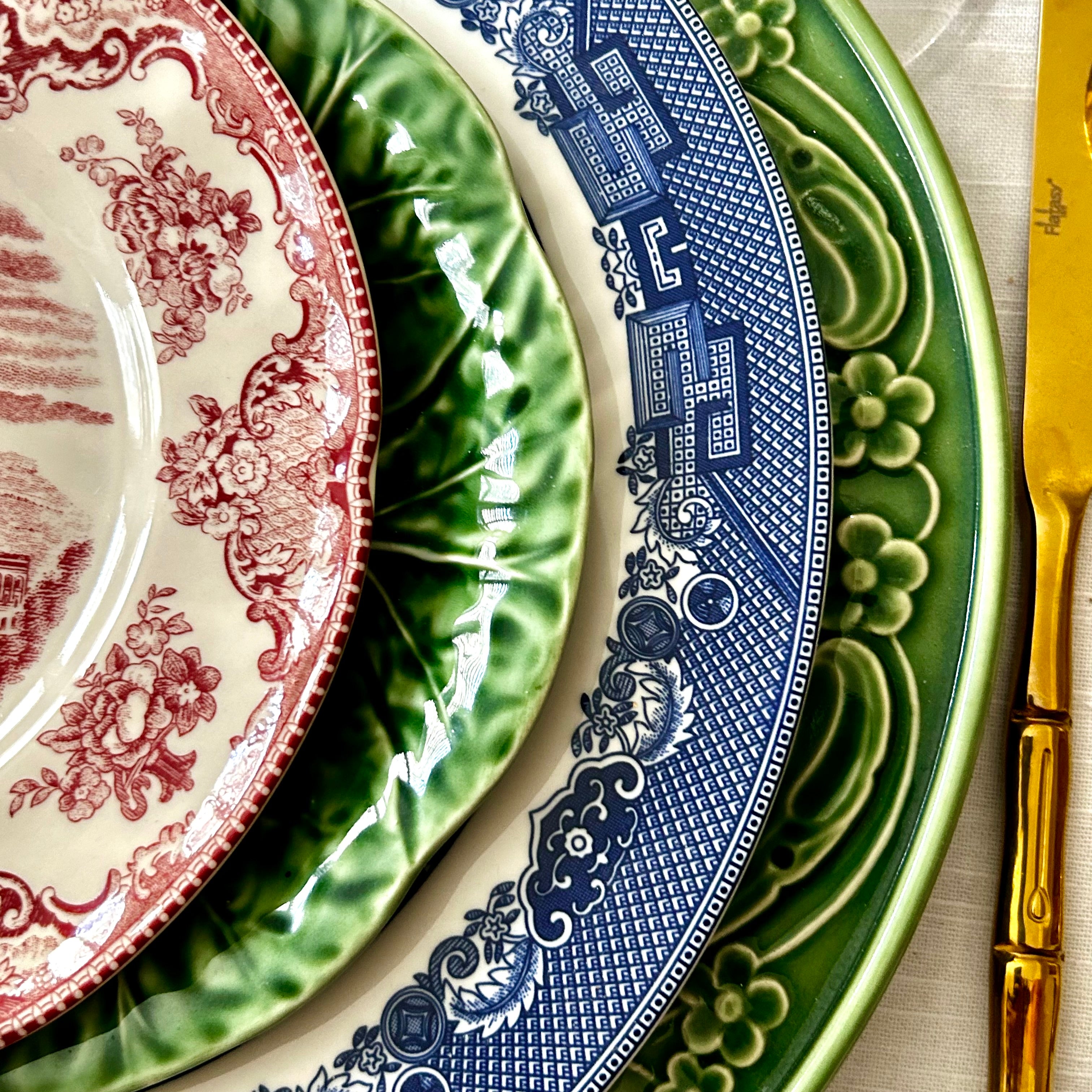 Red toile plates sales