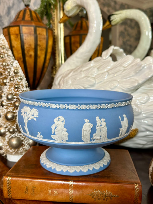 Gorgeous Lg Blue & White Wedgwood  England Jasperware Pedestal Bowl Compote