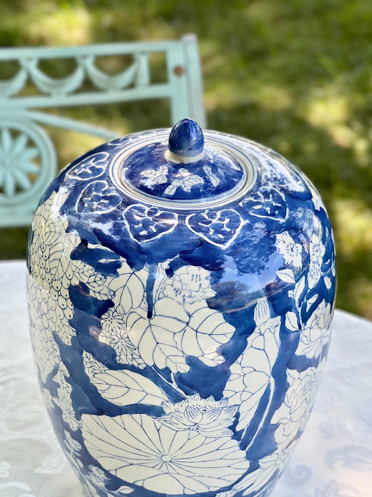 Beautiful Blue & White Porcelain Melon Jar - 13.5” tall, Excellent!