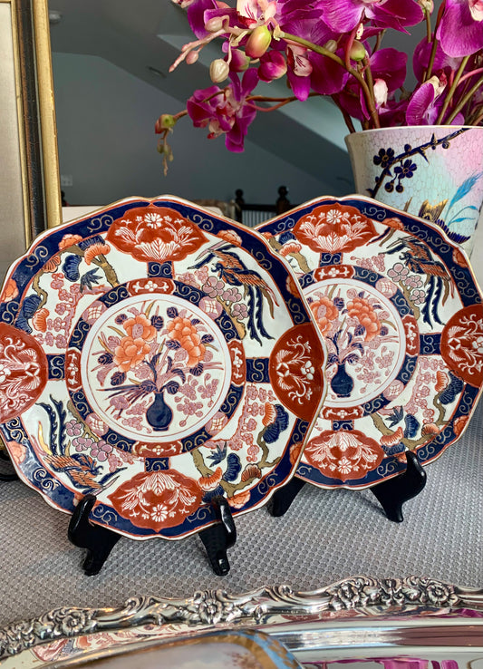 Pair of Chinese Imari Decorative Plates