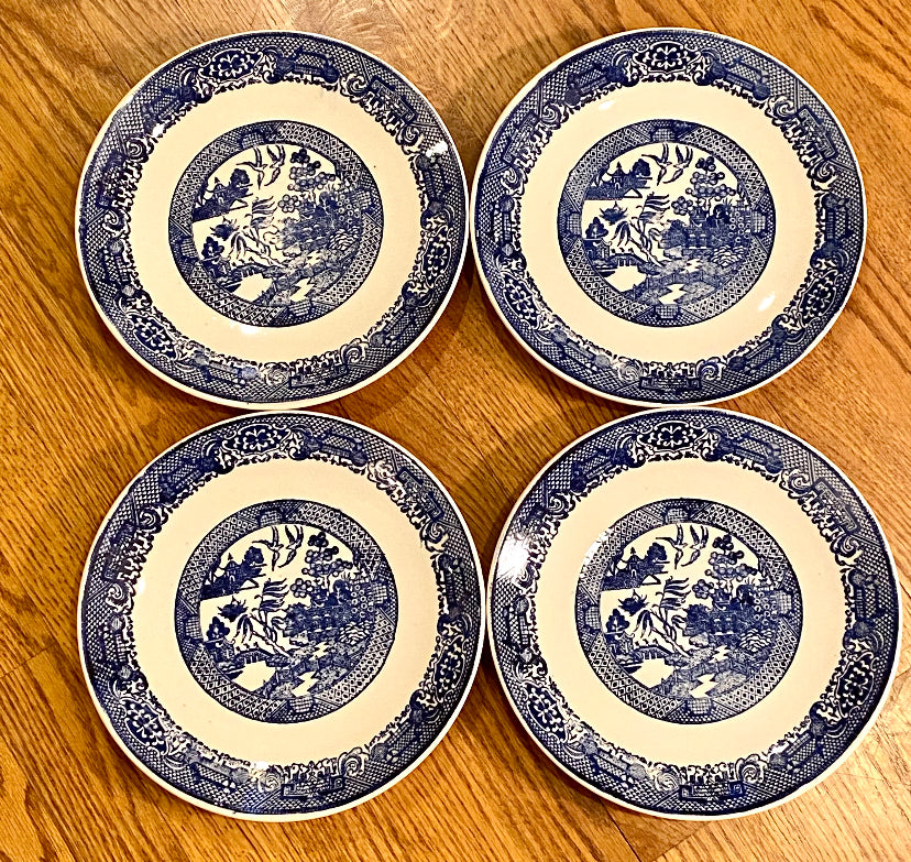 Set of 4 older Cobalt blue and white Blue Willow large dinner plates