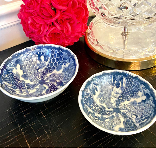 Gorgeous set of 2 vintage porcelain blue and white bowls by designer Mann in Blue Kyoto design