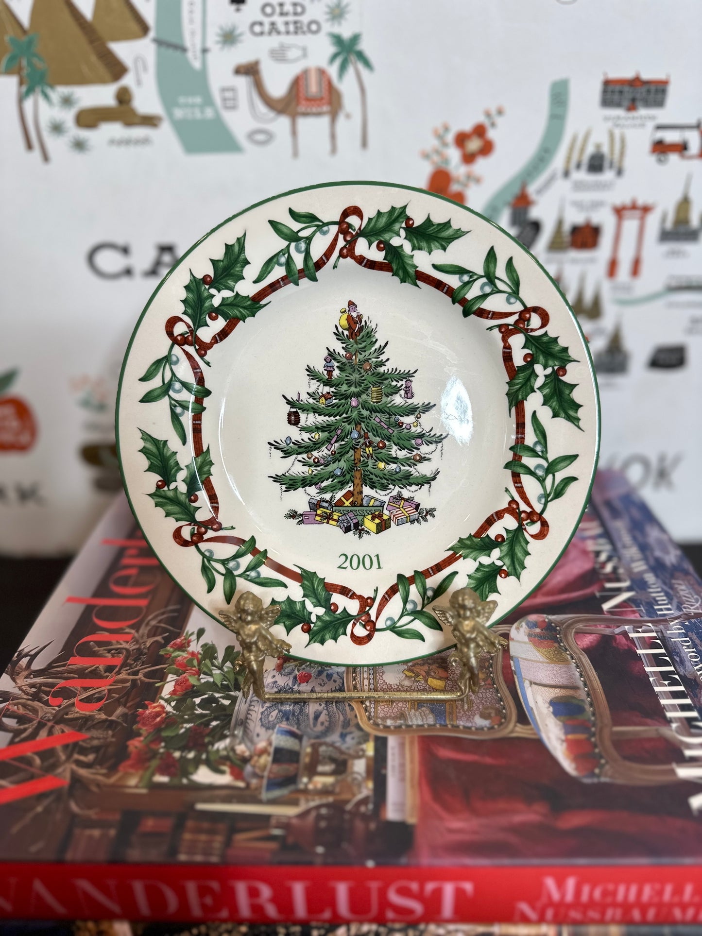 Spode Christmas Tree Annual Collector Plate “2001”, Made in England, 7 3/4”