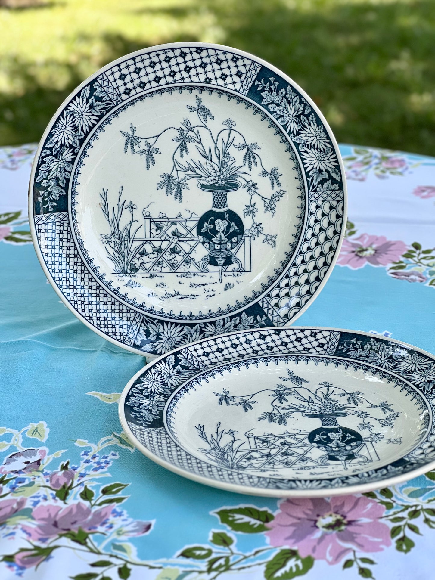 Beautiful Pair of Antique Copeland Aesthetic Movement Plates