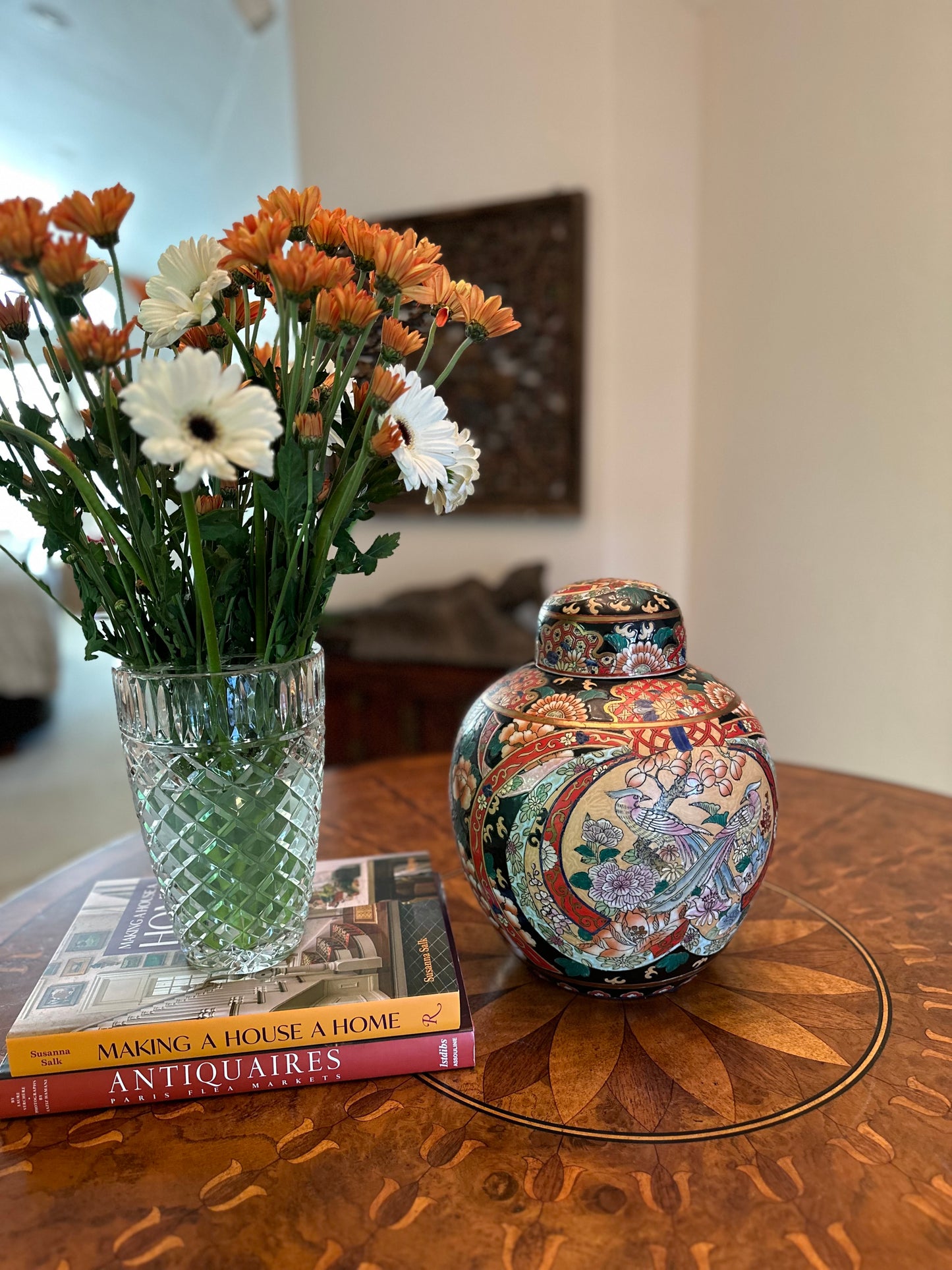 Excellent Late 20th Century Ornate Vintage Chinese Export Porcelain Ginger Jar, Made in Hong Kong, 13.5"