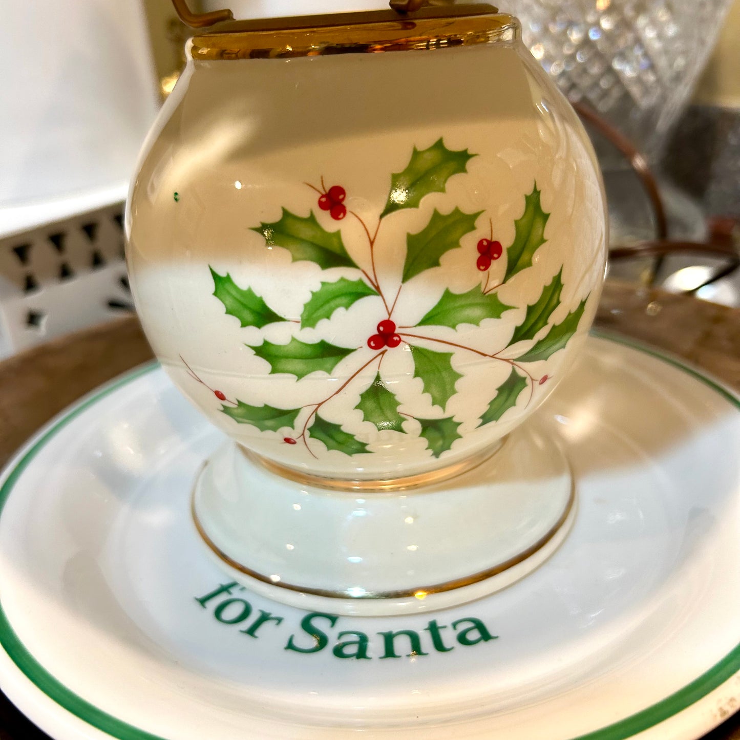 Vintage designer Lenox holiday mistletoe candle lamp.