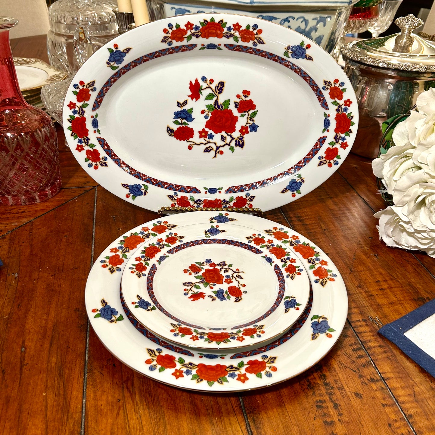 Set of 8 Imari style large dinner plates + platter & 2 salad plates china set