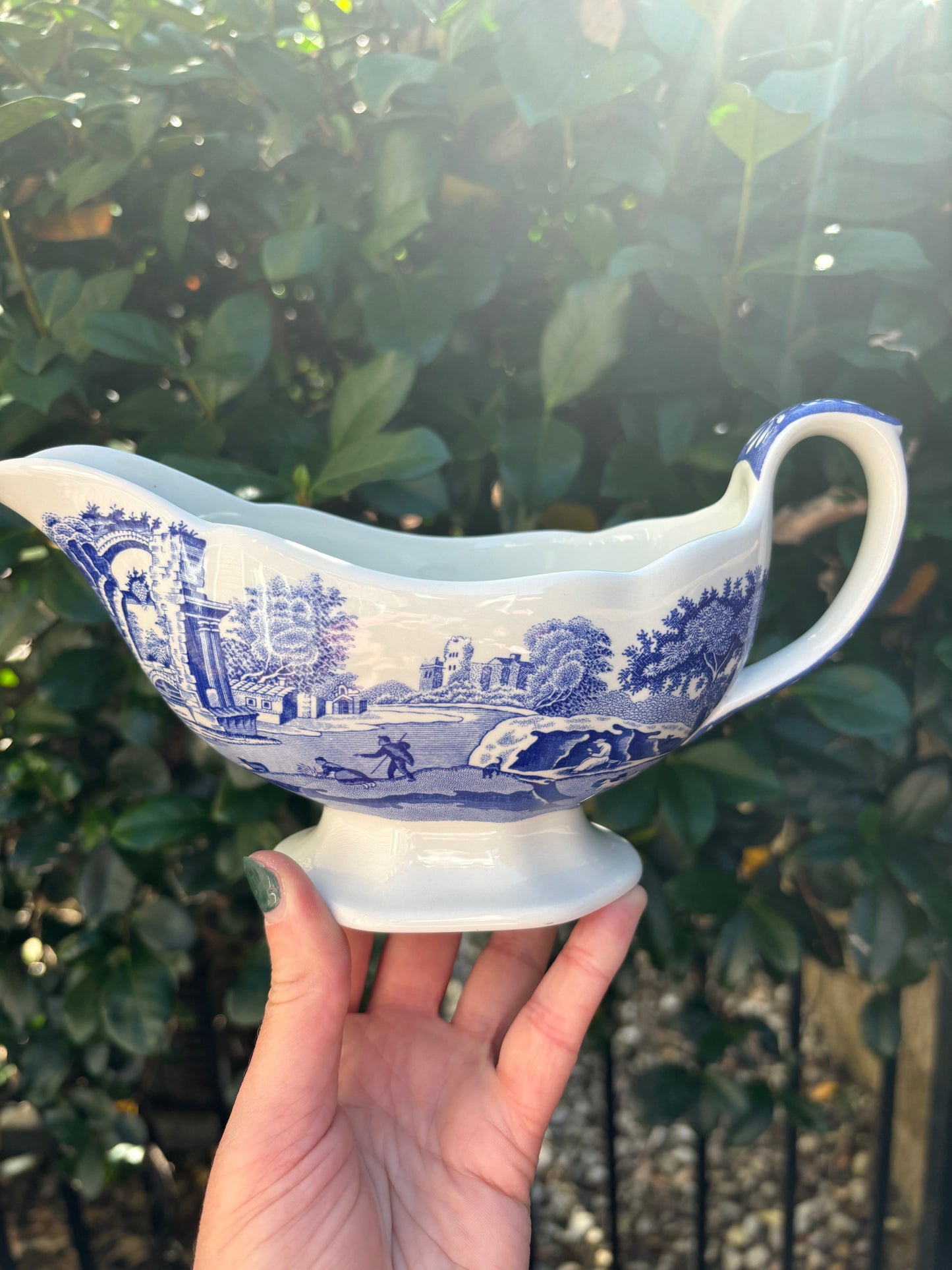 Beautiful Spode Italian blue and white gravy boat! - Excellent condition!