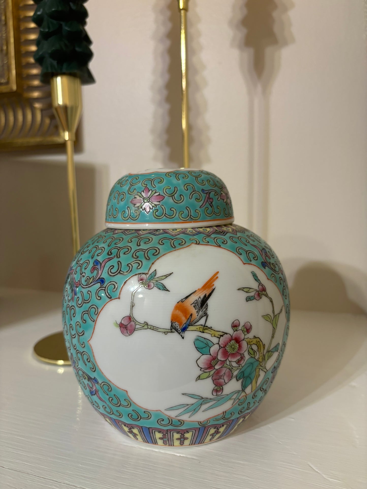 Chinoiserie ginger jar featuring birds, flowers, and vivid colors! - Excellent condition!