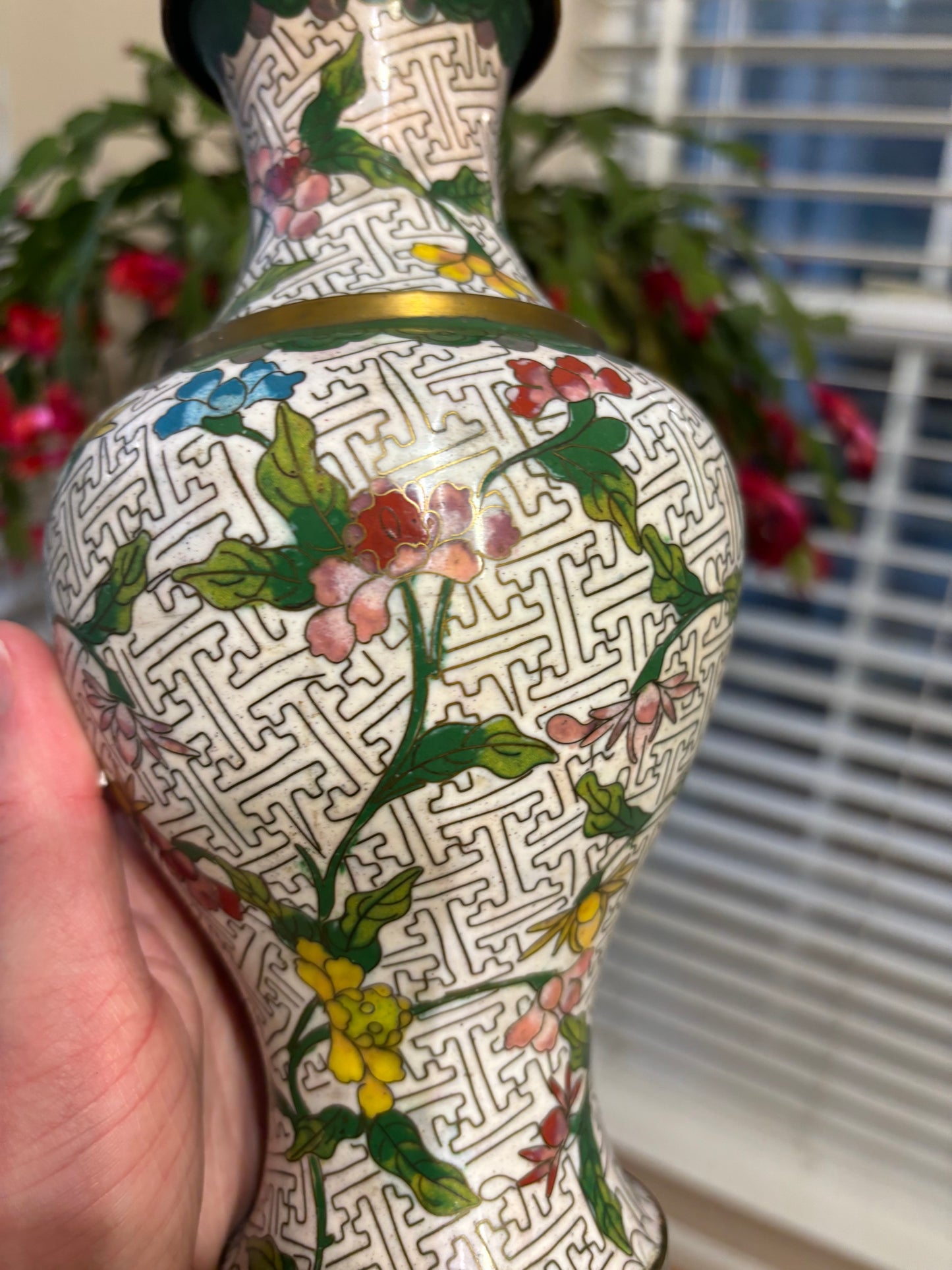 Beautiful cloisonné vase! - Excellent condition!