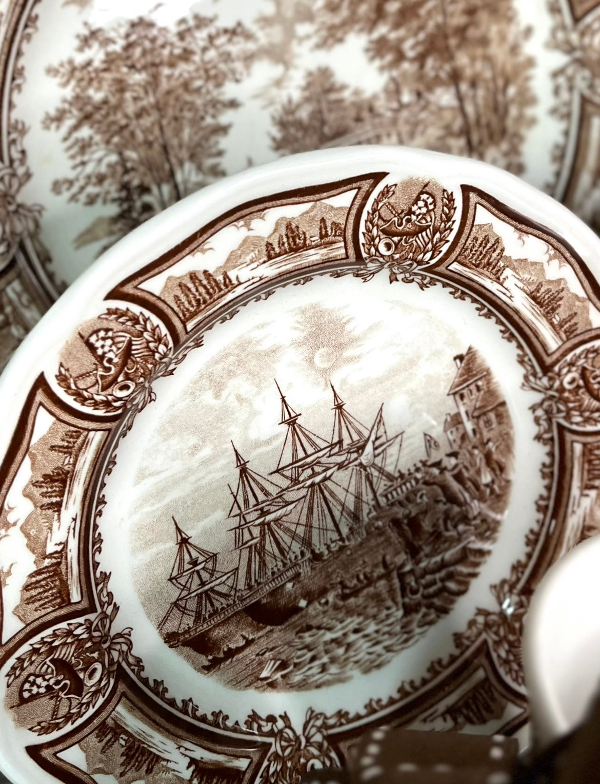 Historic Vintage 1976 English Meaken Brown Transferware Americana China Set - Complete Service For 8 Plus Serving Platter And Bowl