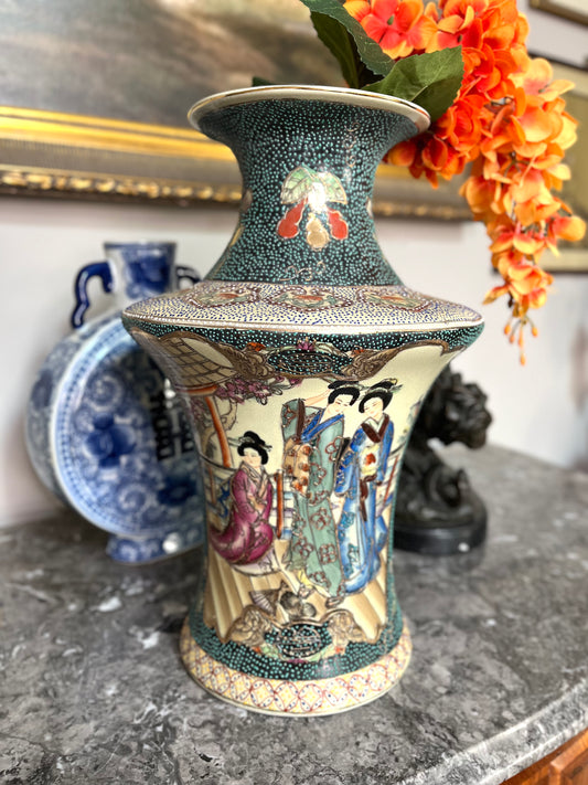 Beautiful Vintage Royal Peacock Green Satsuma Geisha Vase