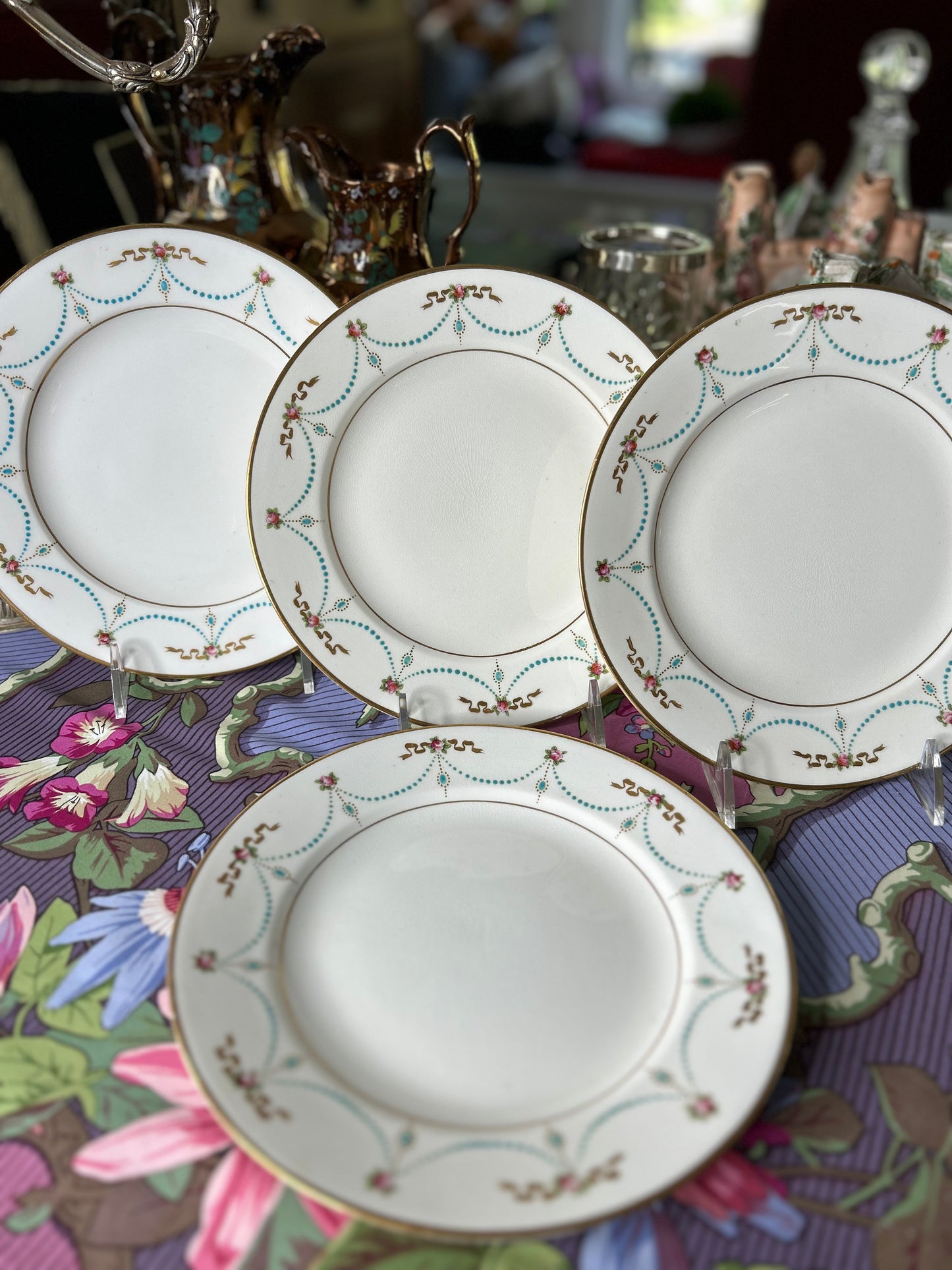 Very Rare Gorgeous George Jones set of Four 9” Plates with Bows, Garlands and Roses