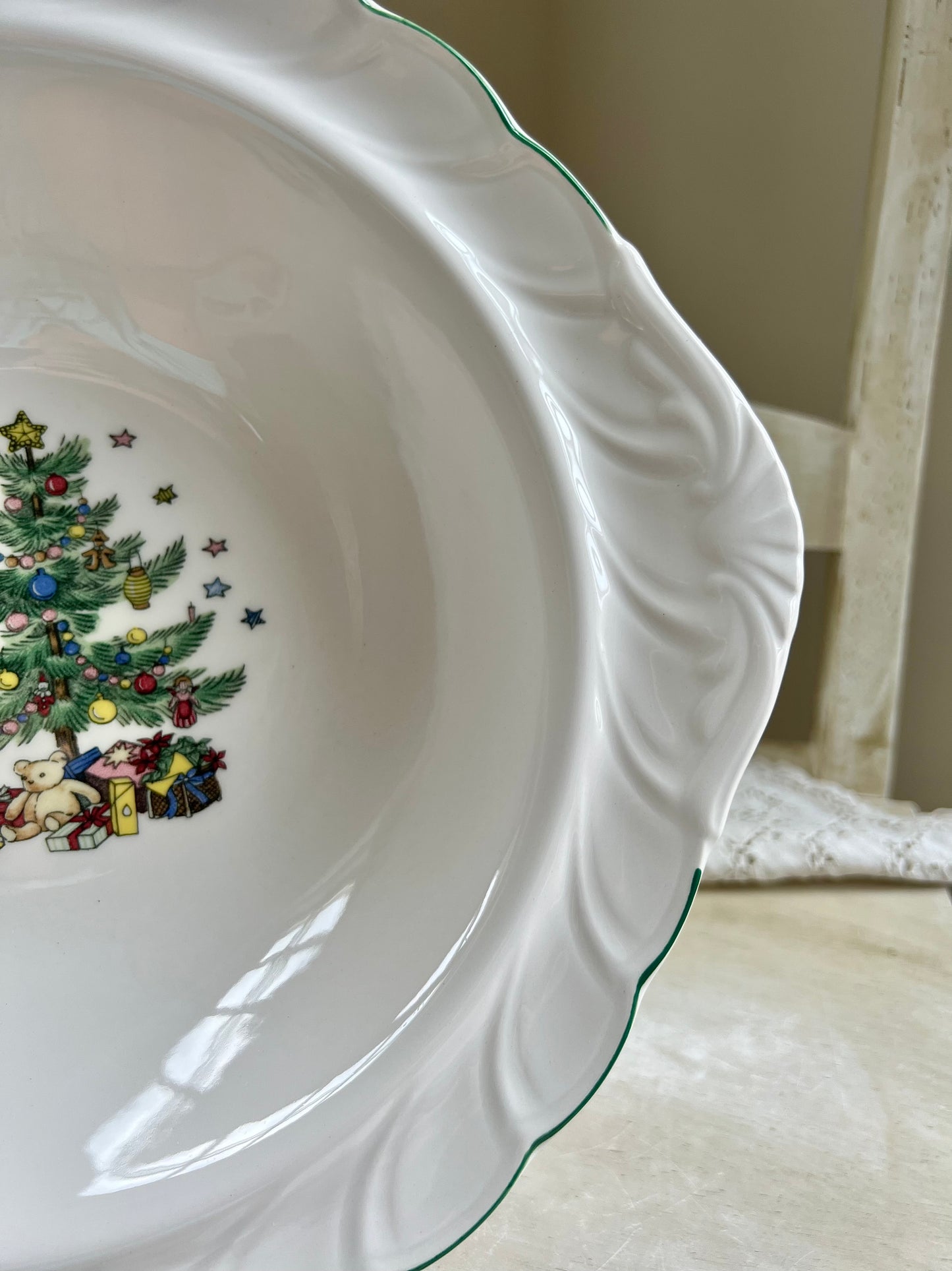 Happy Holidays Vegetable Serving Bowl by Nikko Japan ~ Excellent!