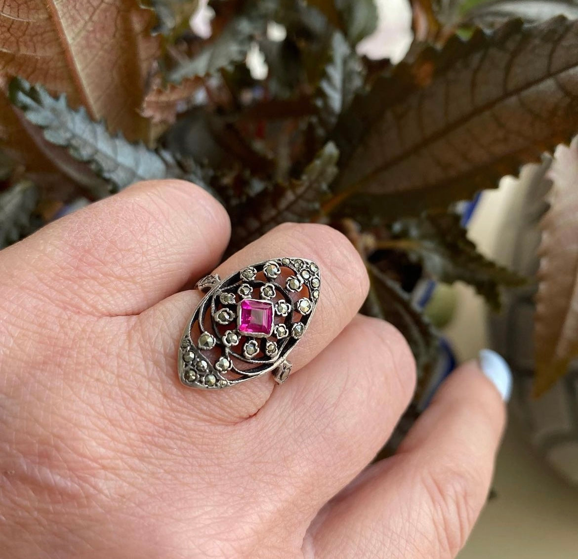 Gorgeous Antique 1700’s 18Kt Gold Navette Pink Ruby And Steel Cut Ring