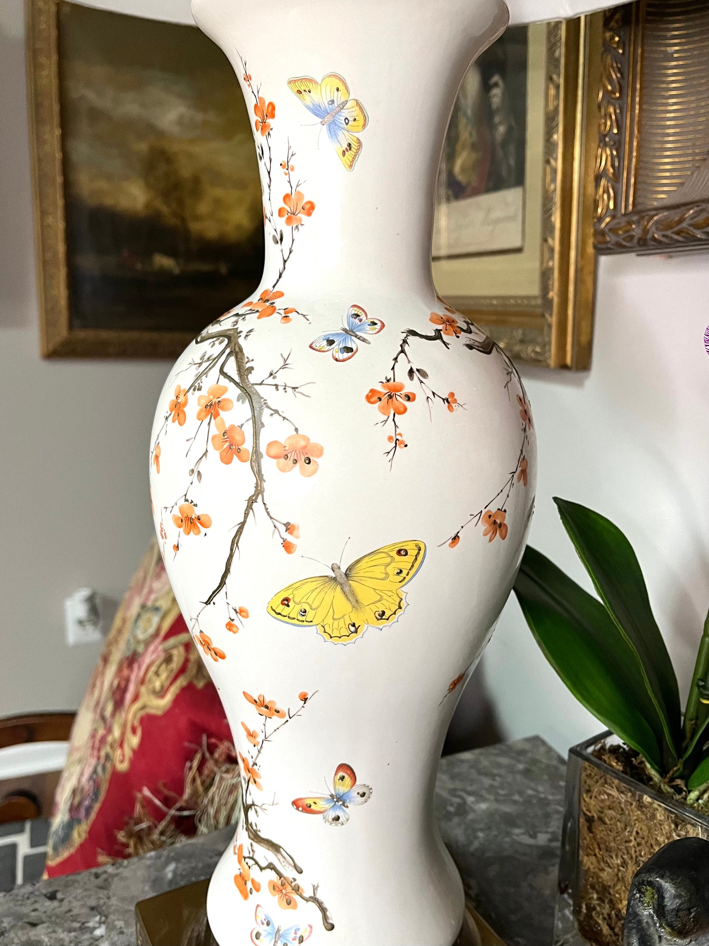 Chic Chinoiserie Plum Blossom and Butterfly Hand Painted Lamp on Brass Base