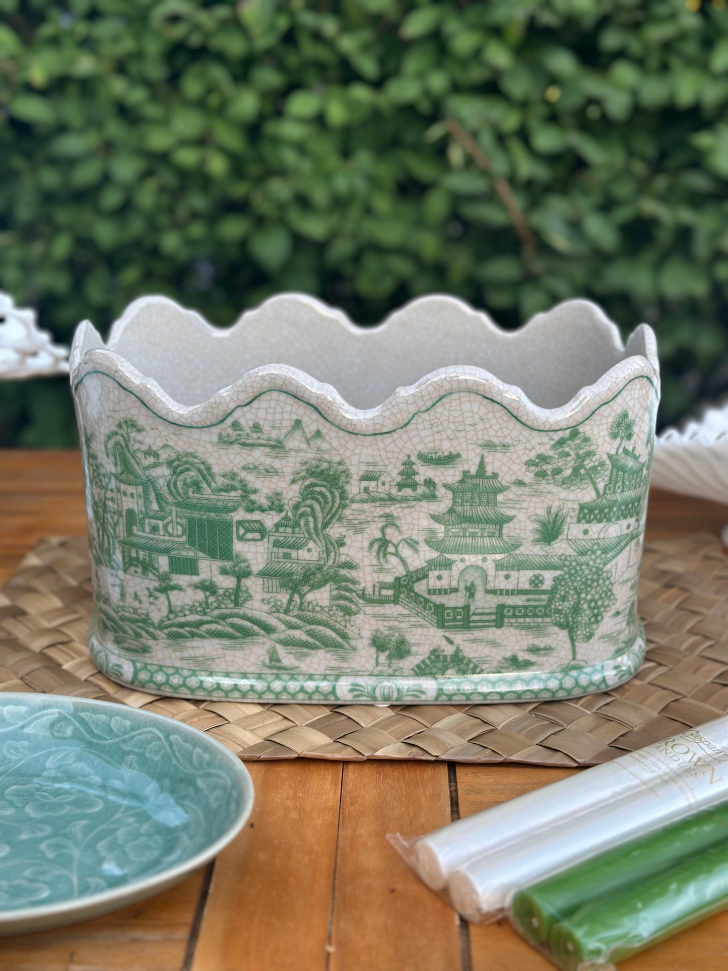 NEW Green & White Porcelain Pagoda Scalloped Basin, 12x8x7 - Pristine!