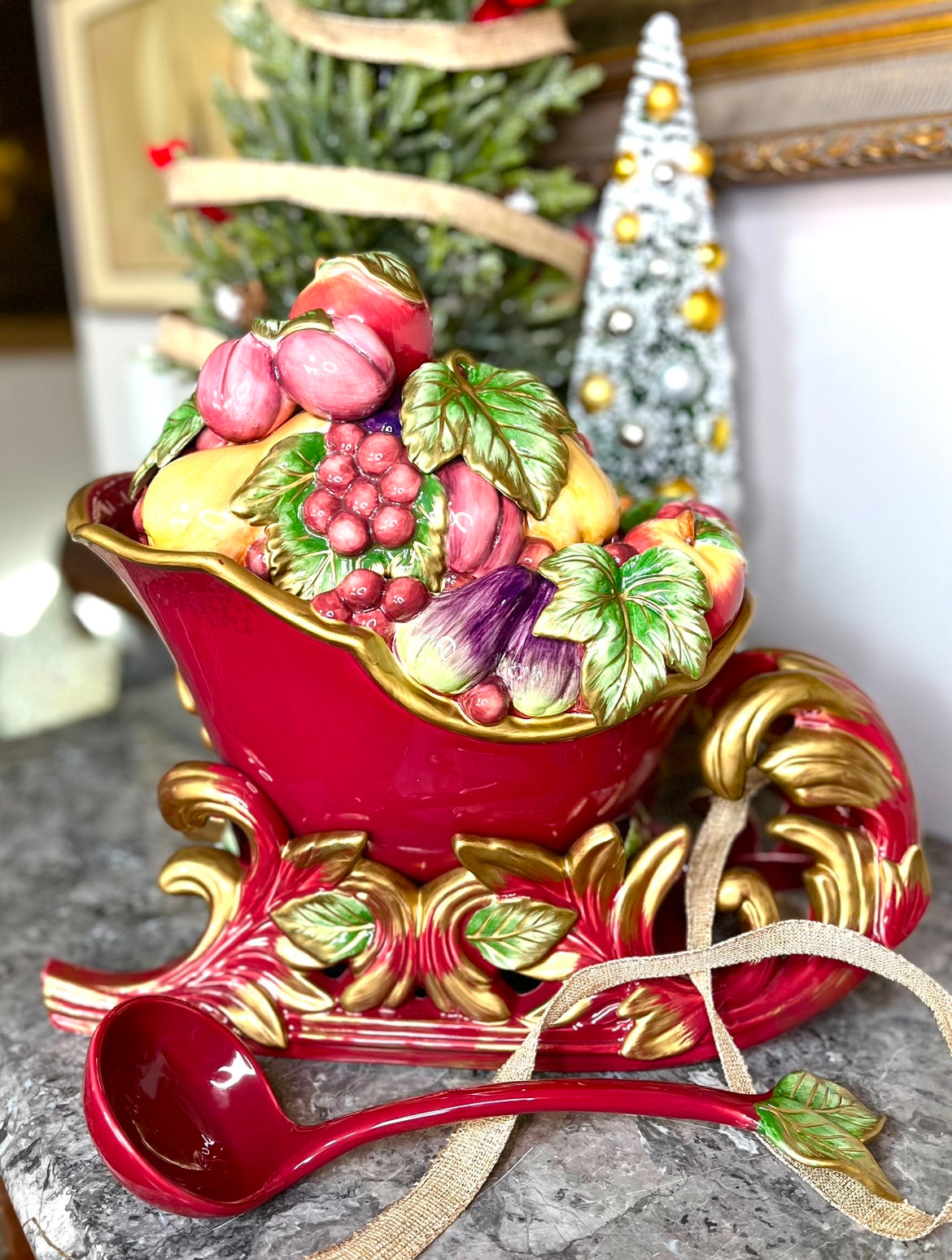 Gorgeous Vintage Fitz And Floyd Renaissance Christmas Sleigh Tureen With Ladle