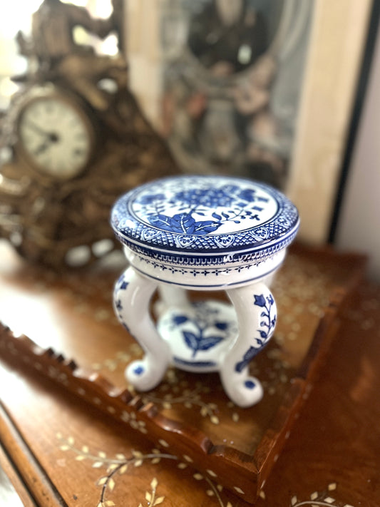 Lovely Vintage Blue And White Small Plant/Stand Pedestal