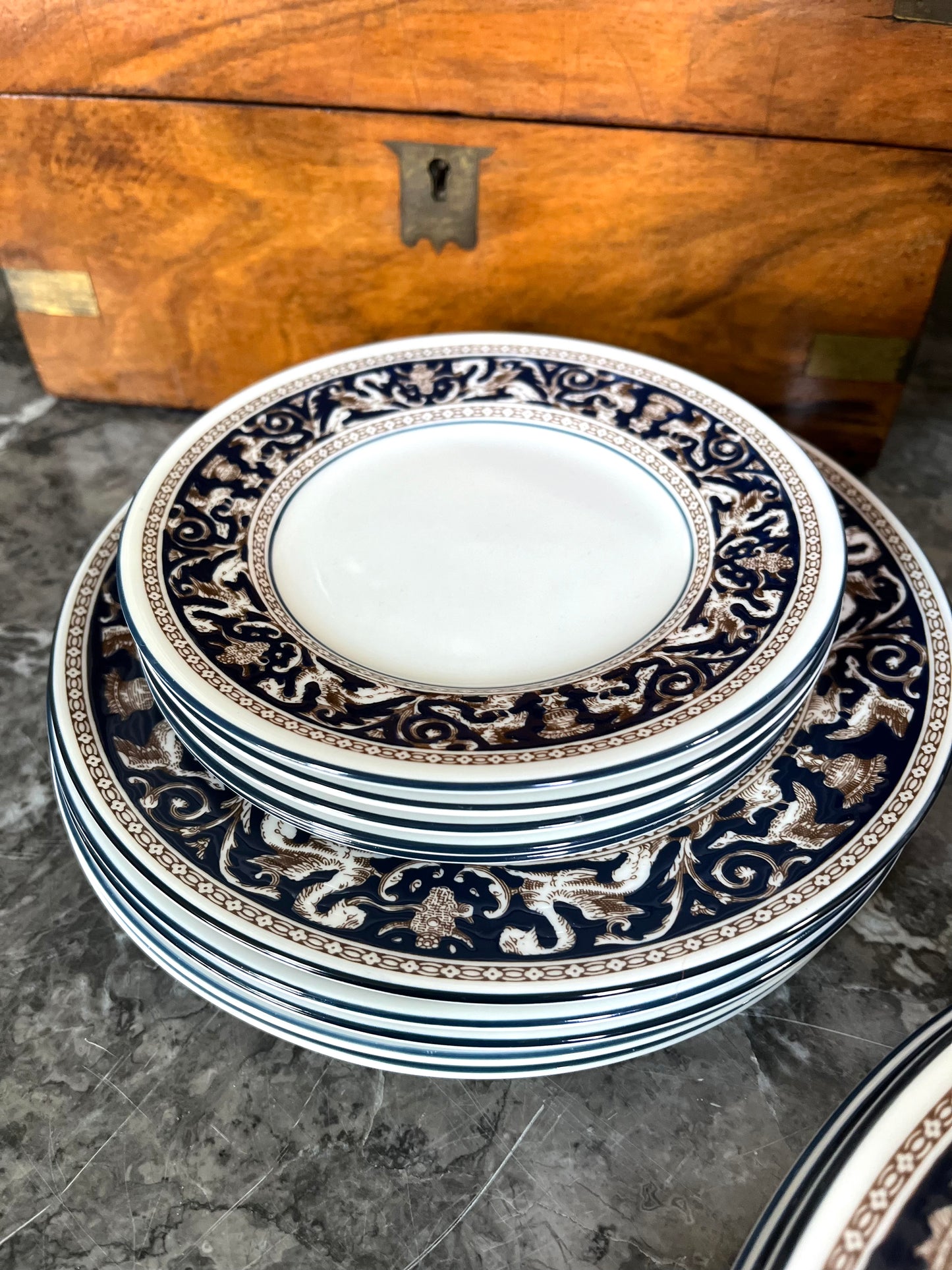 Elegant Classic Vintage Wedgwood Florentine China Service for 6 - Complete 5 Piece Settings/30 Pieces