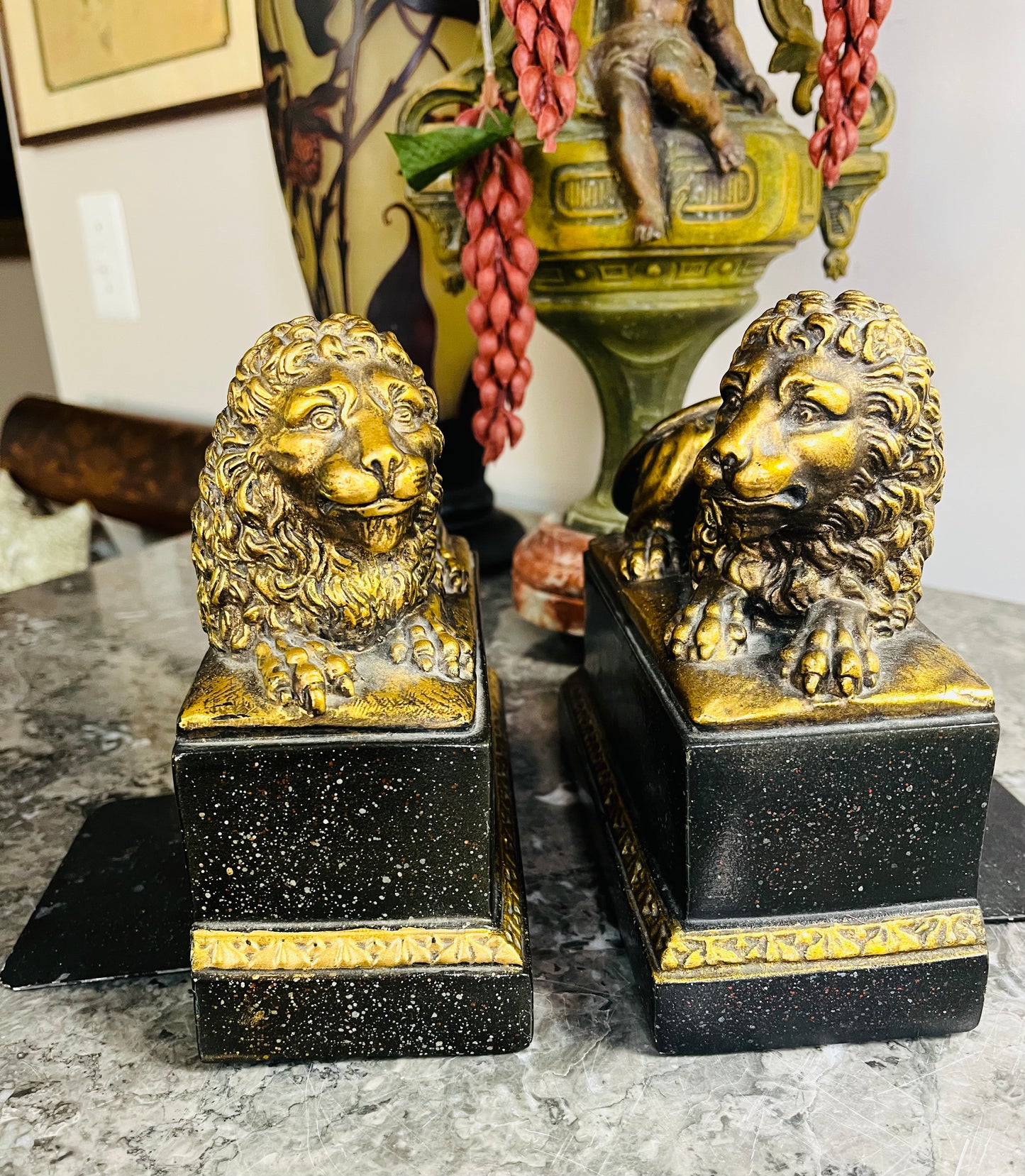 Regal Pair Of Vintage Italian Borghese Gilded Lion Bookends