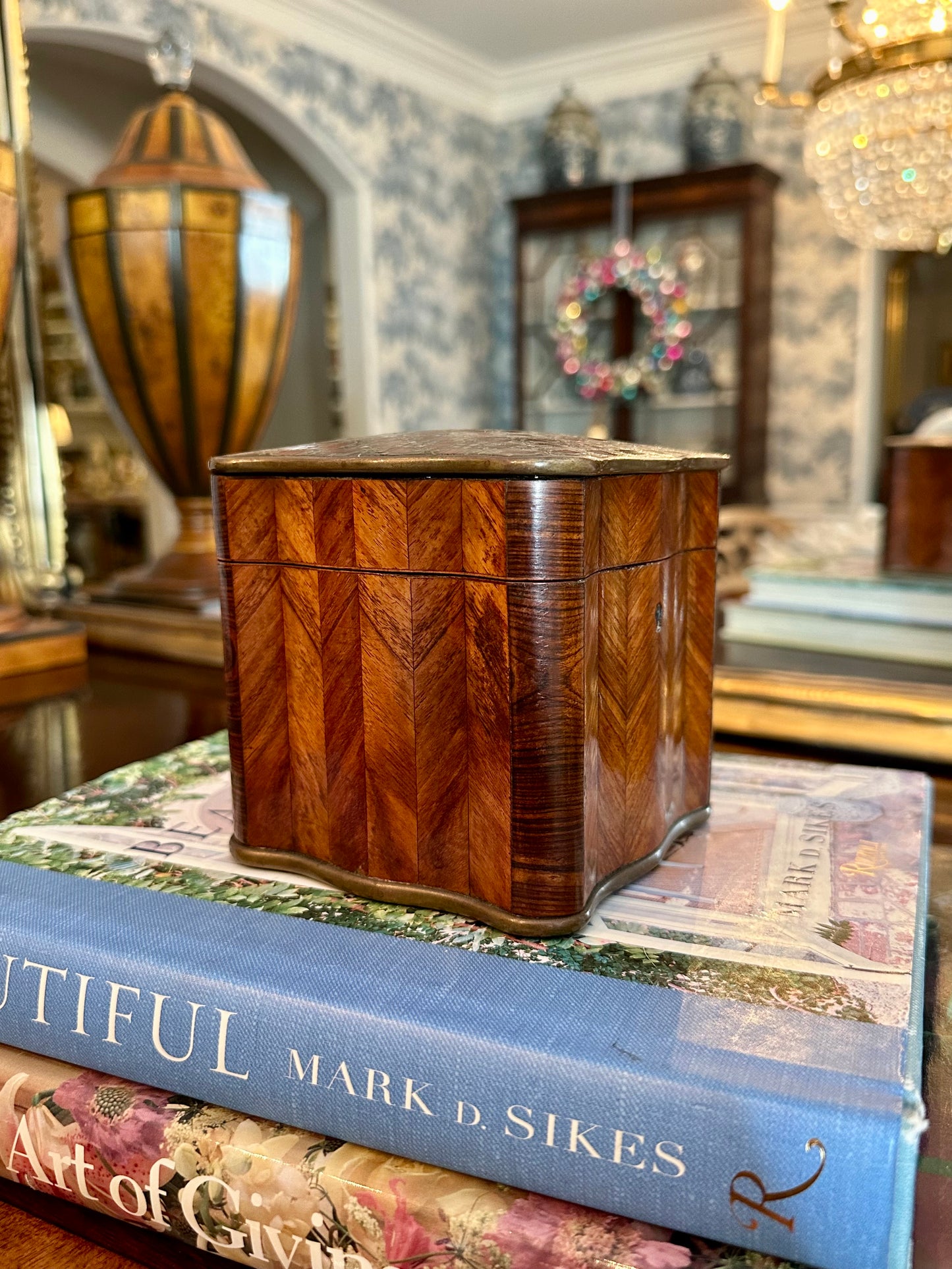 Rare 19thc Walnut Tea Caddy w Inlaid Mother of Pearl