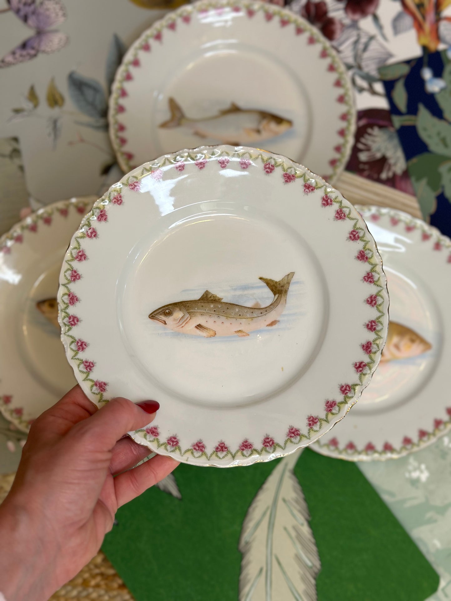 Antique Set (4) 8.5”D Fish Plates - Pristine!