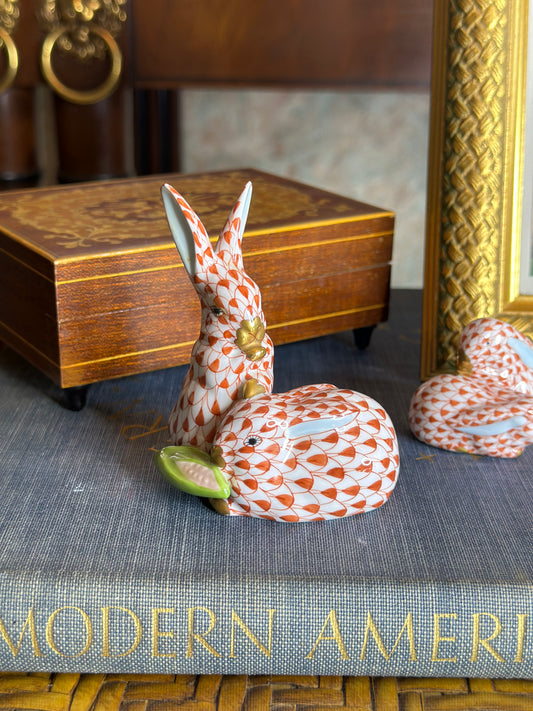 Herend Rust Fishnet Bunny Rabbit Pair W/ Corn- Pristine!