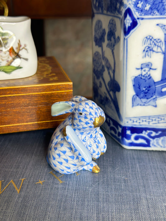 Herend Blue Fishnet Scratching Bunny, 3” Tall Retails $410