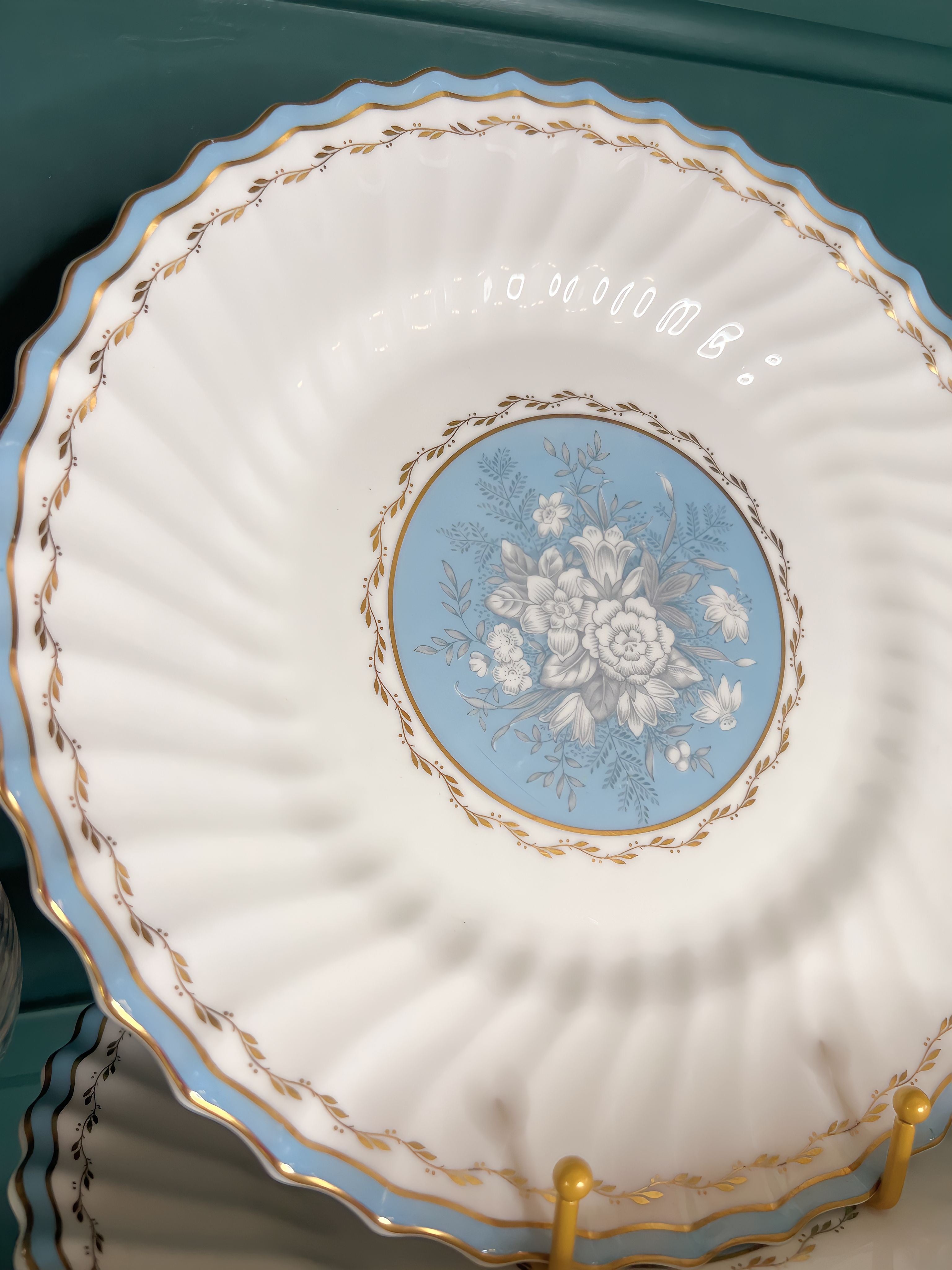 Antique plates hotsell with gold trim