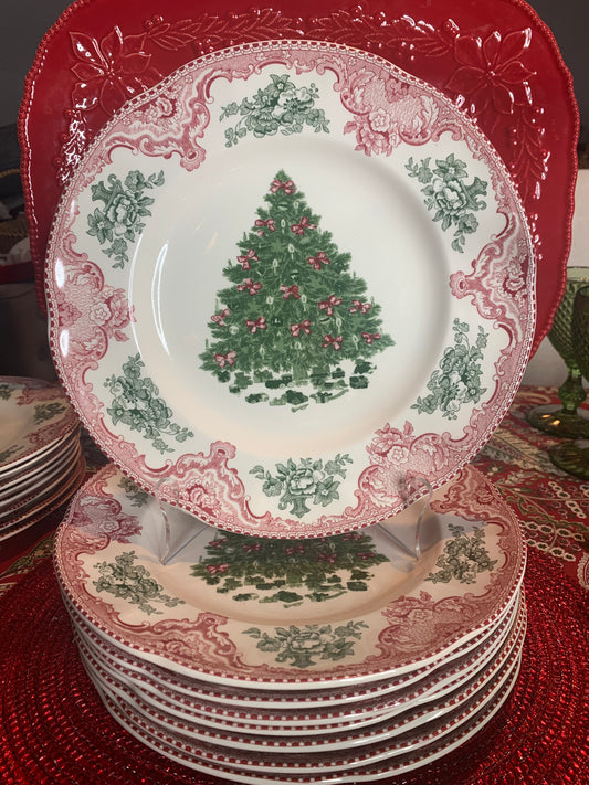 Johnson Brothers Old Britain Castles Christmas Green Dinner Plates