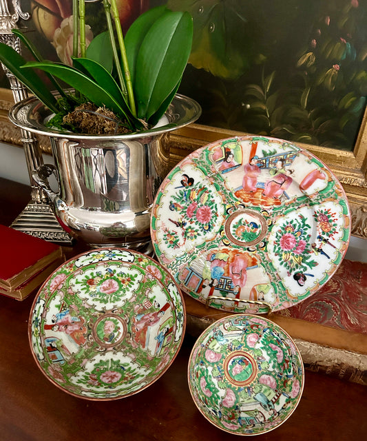 Vintage Chinese Rose Medallion Porcelain Bowl