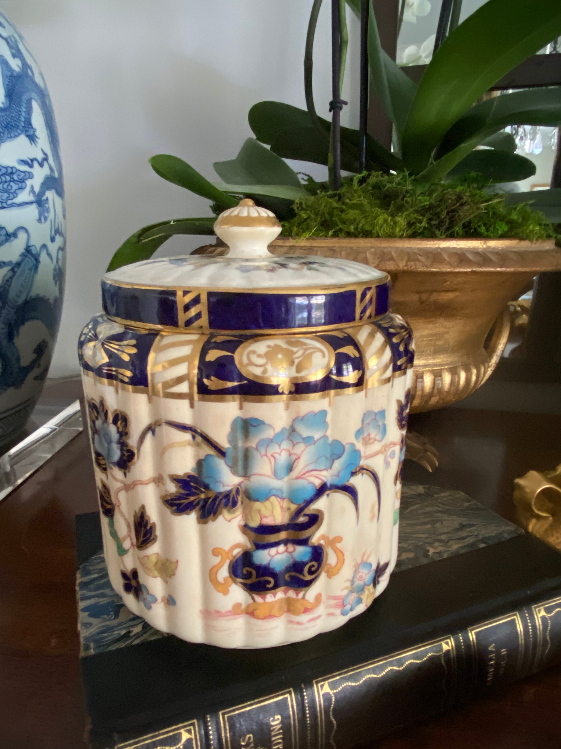 English 19th Century Chinoiserie Hand Painted Porcelain Creamer